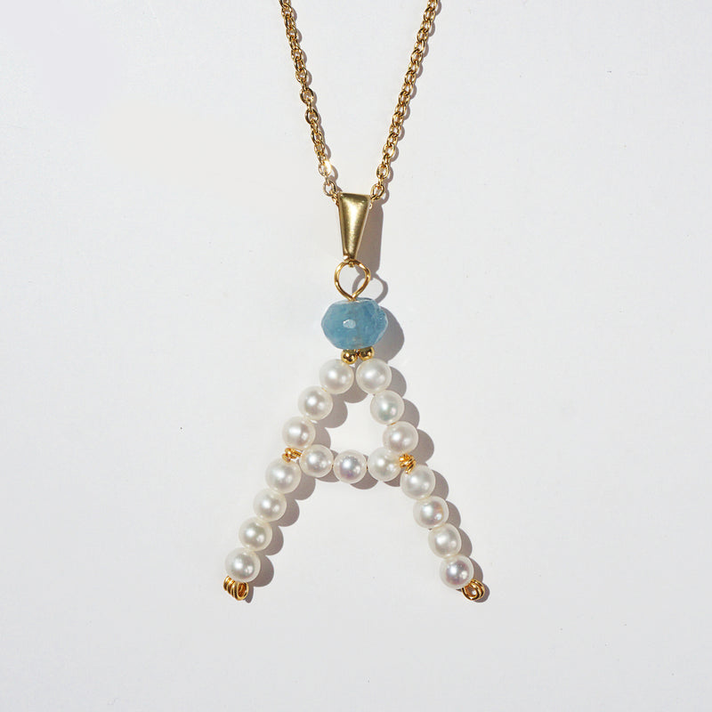 Les Initiales - Personalized Initial Necklace in Freshwater Pearl - Gaea