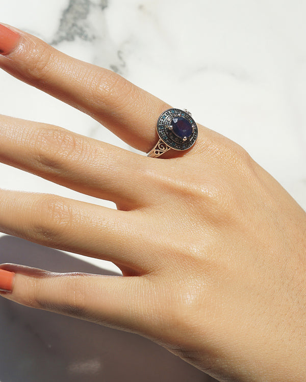 AA-Grade Blue Sapphire with Blue and Champagne Diamonds - Gaea