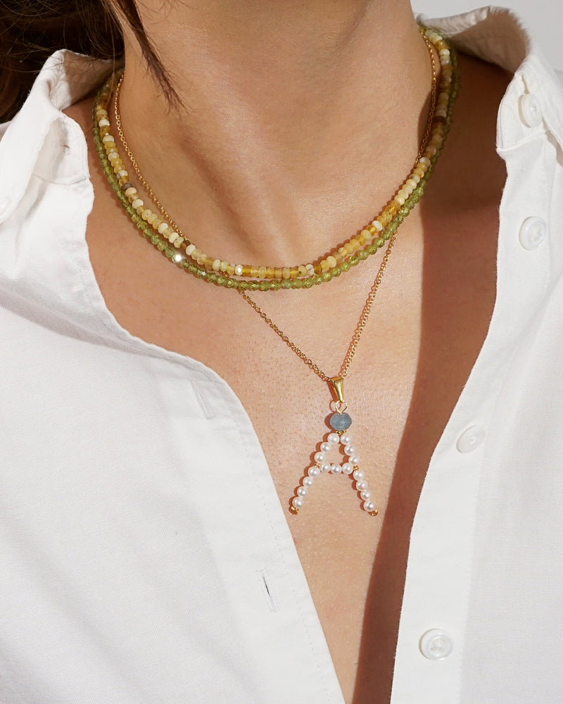 Les Initiales - Personalized Initial Necklace in Freshwater Pearl - Gaea