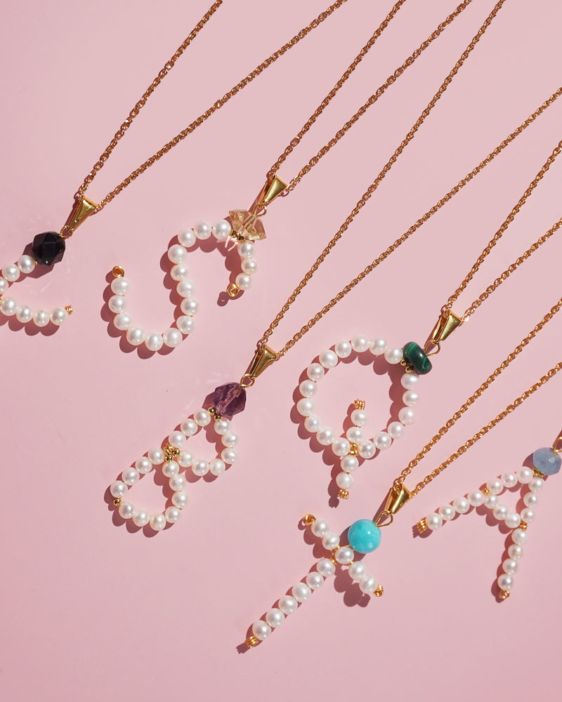 Les Initiales - Personalized Initial Necklace in Freshwater Pearl - Gaea